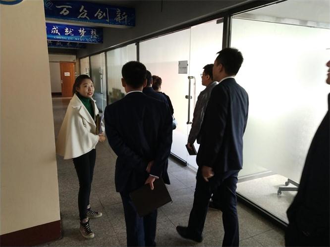 驻足新起点，开立异时势